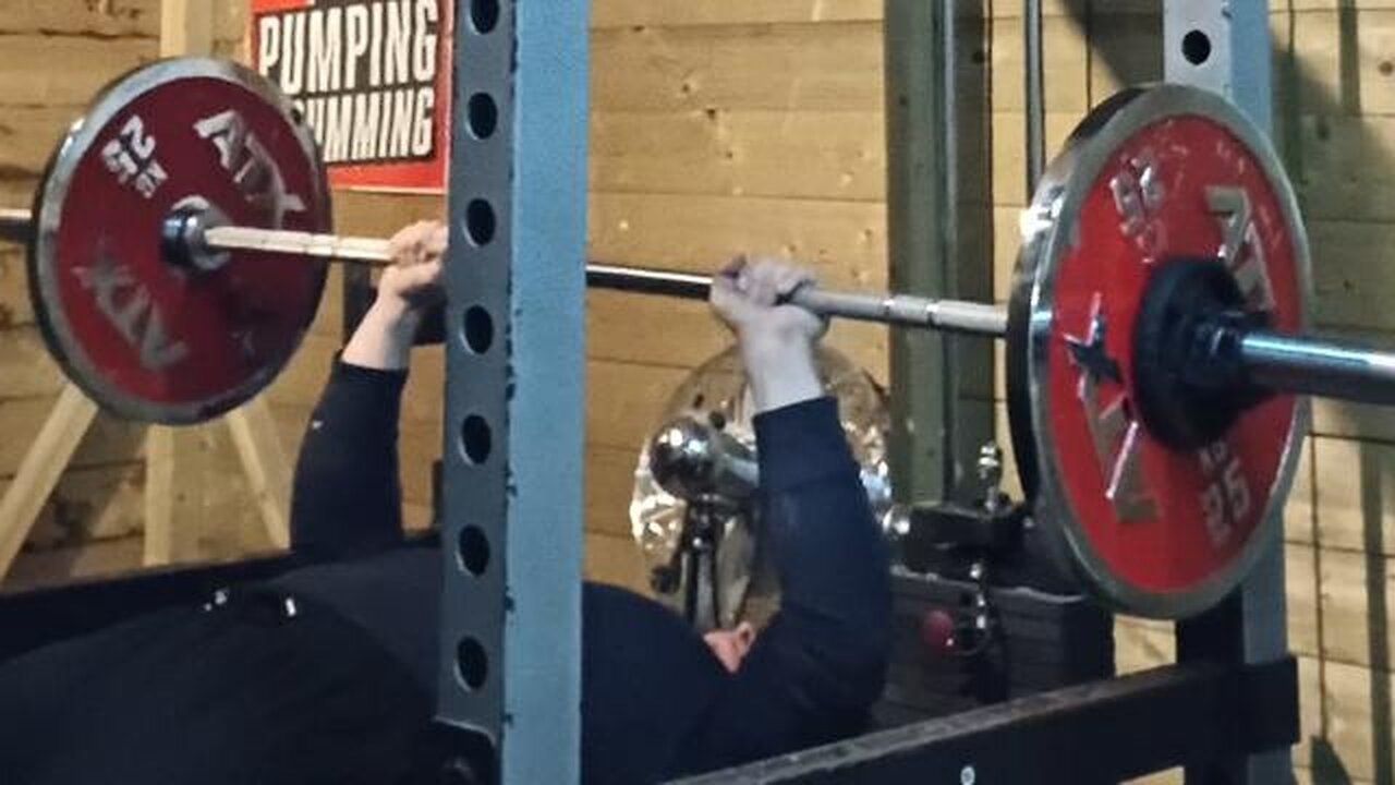 3x12 72.5 Kgs Paused Close-Grip Bench Press. Last Set