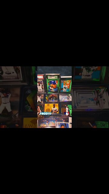 Much love for my hometown #seattle #mariners #mlb #baseball #juliorodriguez #shorts #tradingcards