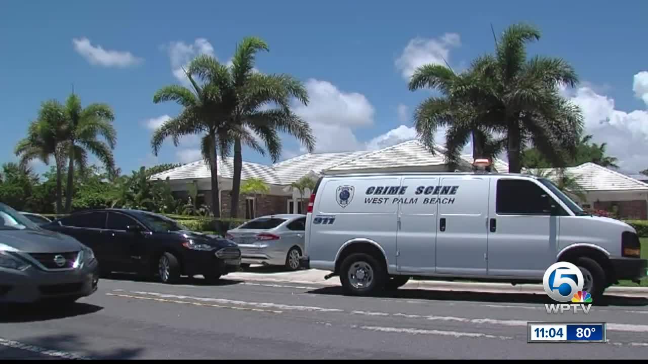 Suspects in custody after robbing Flagler Dr. home