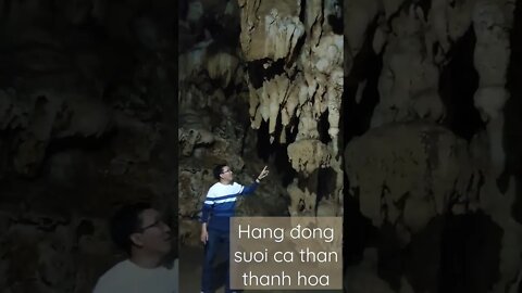 hang động suối cá thần