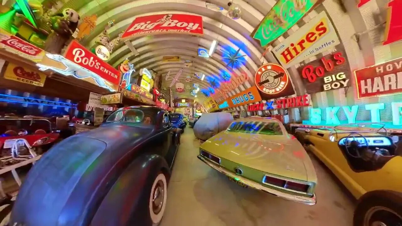 Roy's Garage: Big Boy Collection, Classic Cars, Neon Signs & More! - #bigboy #classiccars #insta360