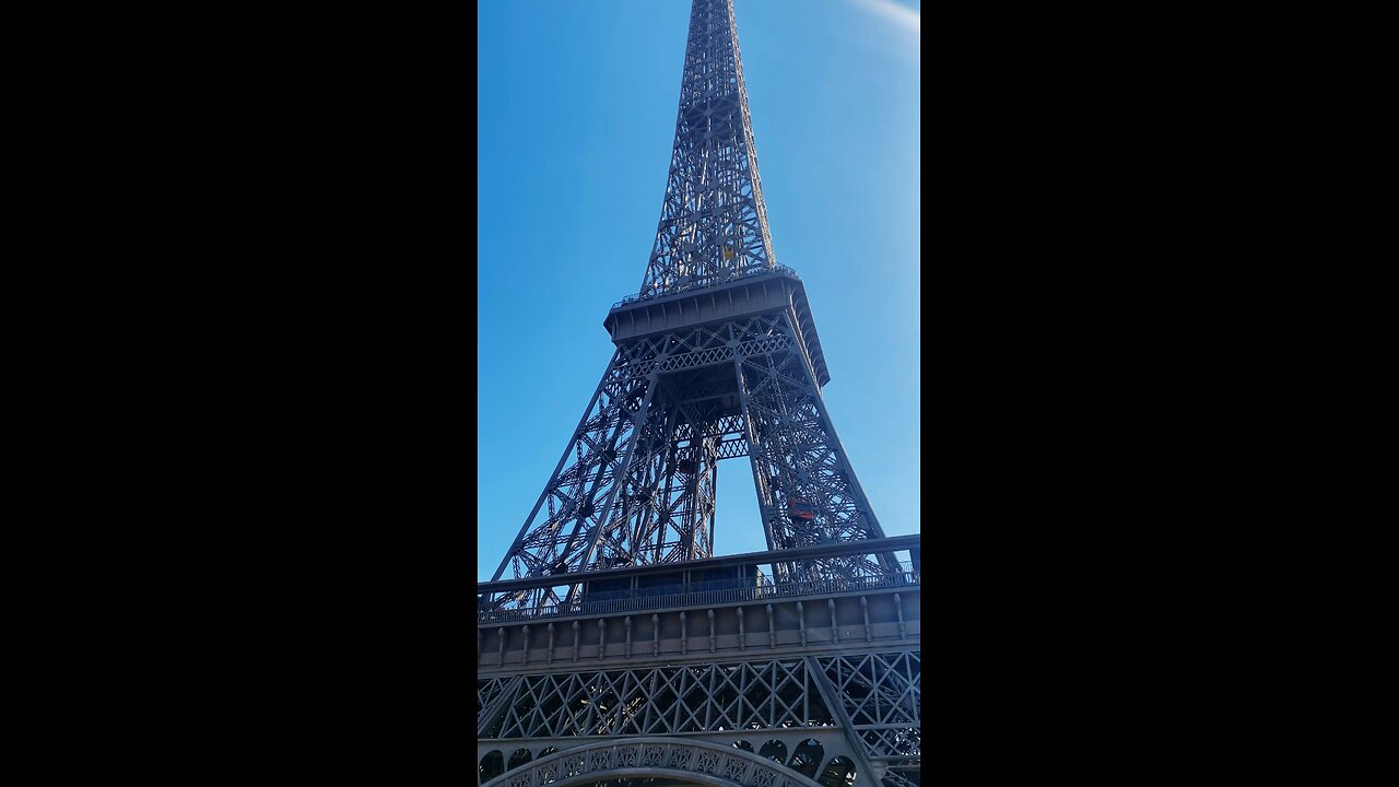 The Eiffel Tower (Paris France)🗼😱🇫🇷 🤩エッフェル塔（フランスパリ）