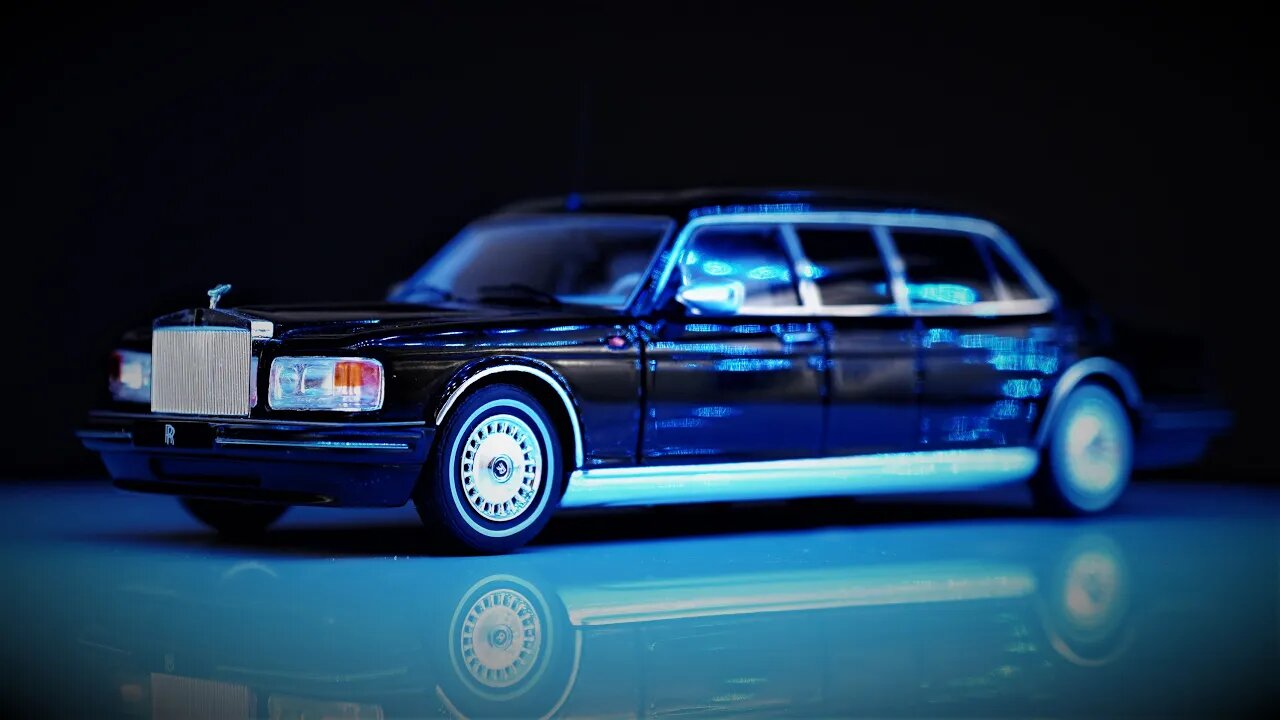 Rolls-Royce Silver Spur II long limousine - True Scale Miniatures 1/43 - 2 MINUTES REVIEW