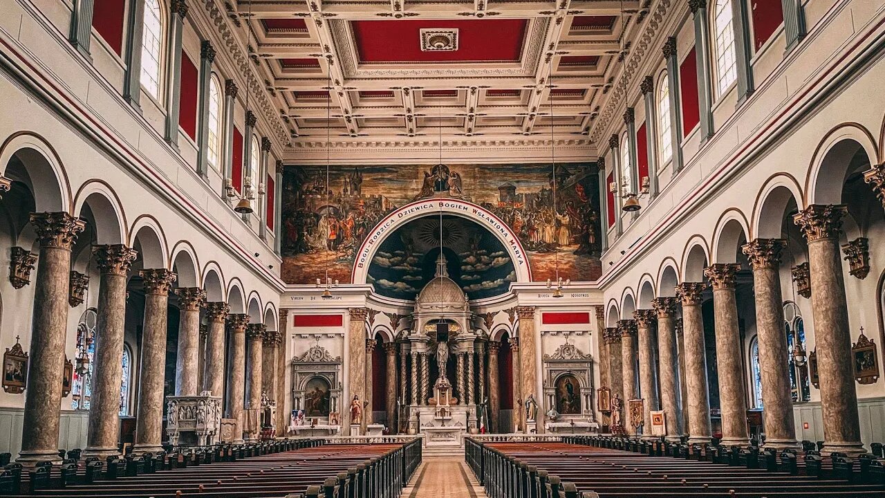 Exploring a Massive Abandoned Roman Catholic Church in Chicago