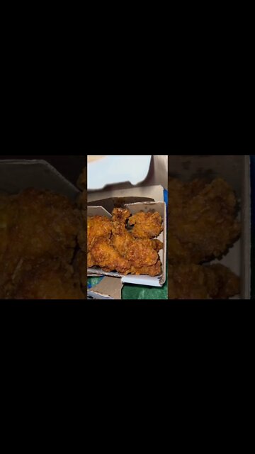 The Best Chicken Wings from Pizza Pizza 🍕