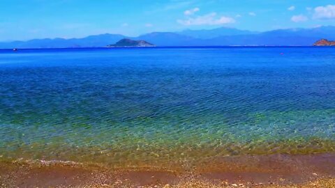 𝗦𝗼𝗼𝘁𝗵𝗲 𝗬𝗼𝘂𝗿 𝗠𝗶𝗻𝗱 🧠 20 Minutes of Serene Beach Meditation 🌊 (with the Sound of Ocean Waves)