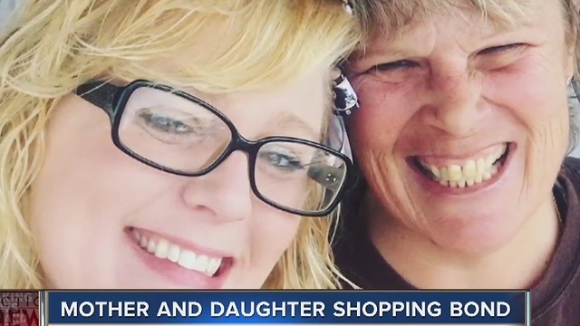 Special shopping bond between mom and daughter