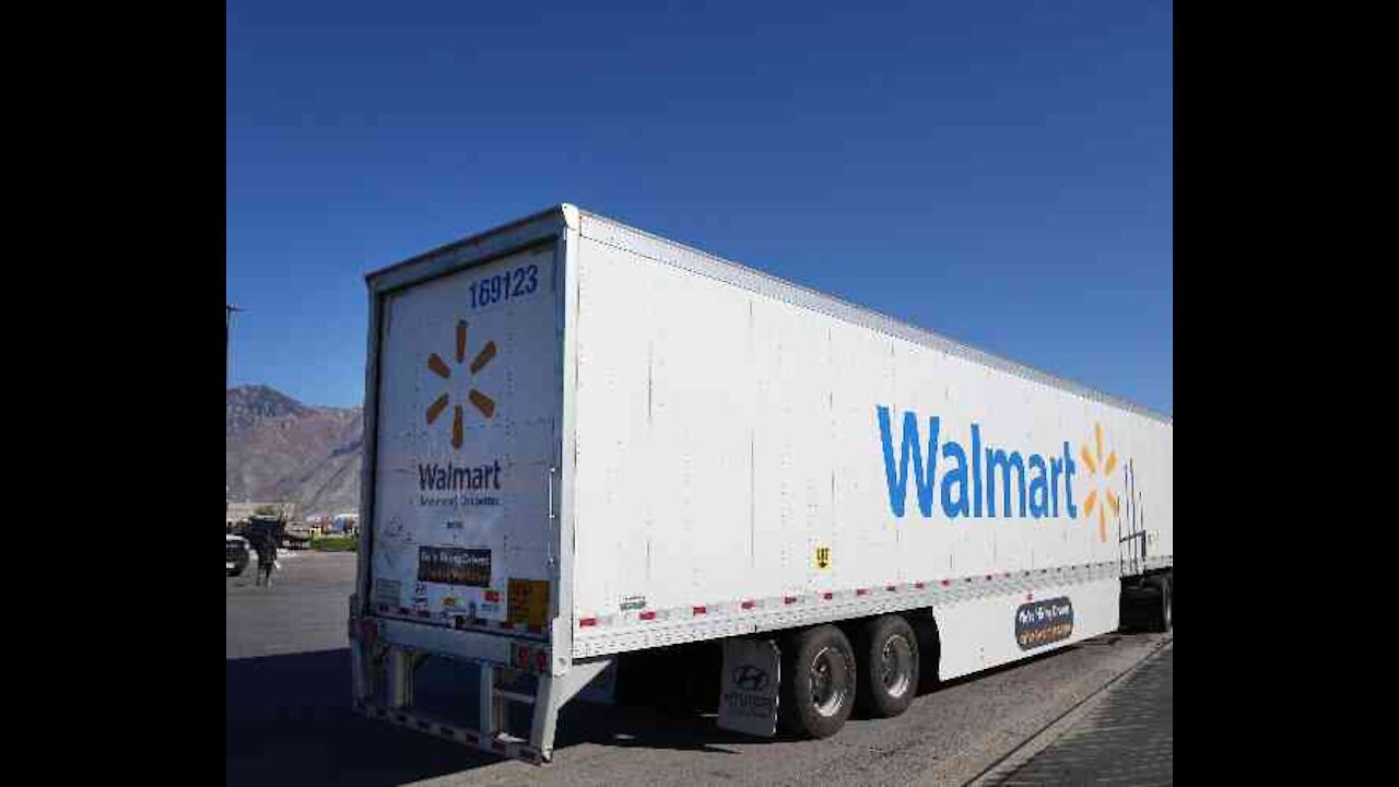 Biden Speaks With Walmart, UPS, Other CEOs on Supply Chain Issues