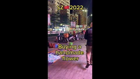 Helping homeless🇨🇳#donating#muahang#giupdonguoikhac#duongpho#nguoingheokho#vogiacu#help#giupdo