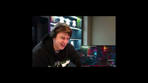 JAMACIAN DIVING SEX MOVE | CRAZY DANCES #shorts