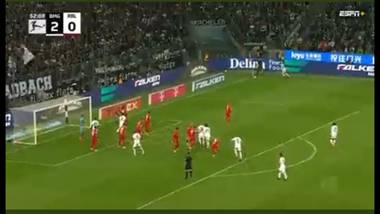 Gladbach catch Leipzig sleeping to go up 3-0 😨