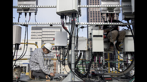 5G Rollout: Airlines Warn of Flight Impacts as Carriers Refuse Jan. 5 Delay