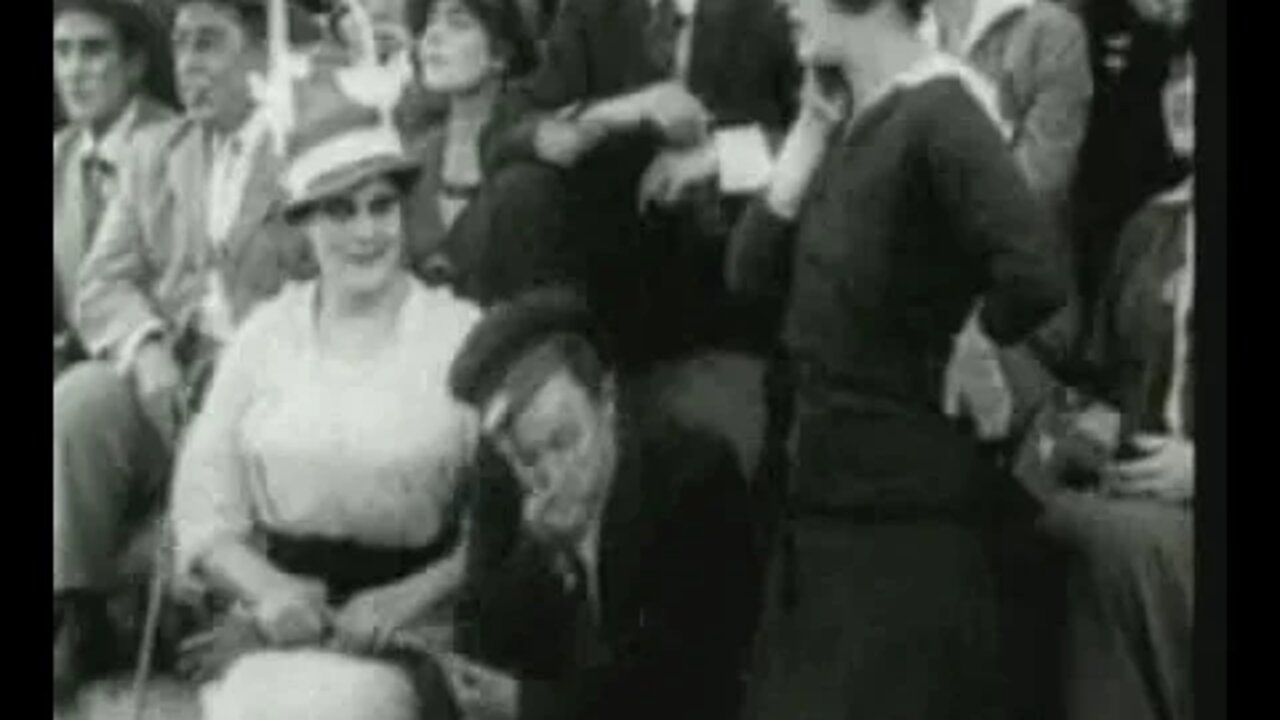 Charlie Chaplin Charlot et Mabel aux Courses