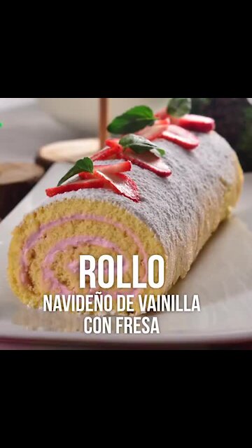 Christmas Vanilla Roll with Strawberries