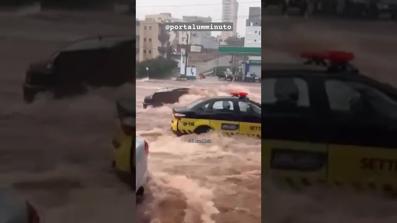 Temporal em Uberlândia MG, arrastou até carros, hoje 05/12/23