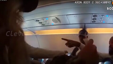 BODYCAM: Man Kicked Off Flight Makes Every Passenger Deplane