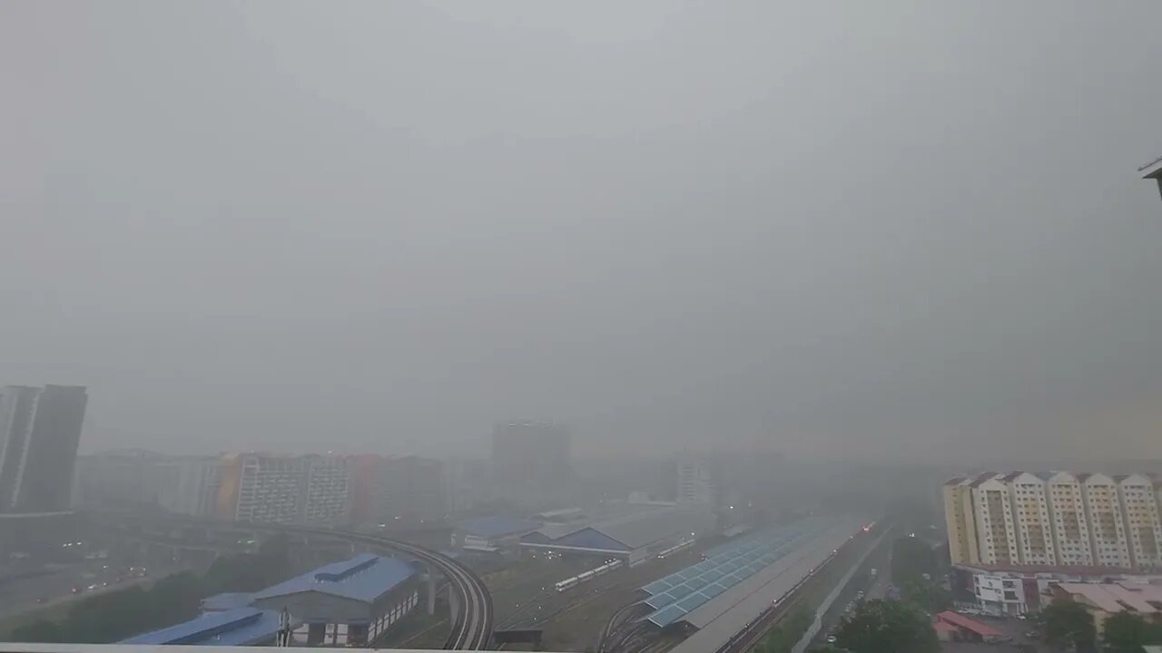 thunder rain lightning raw sounds
