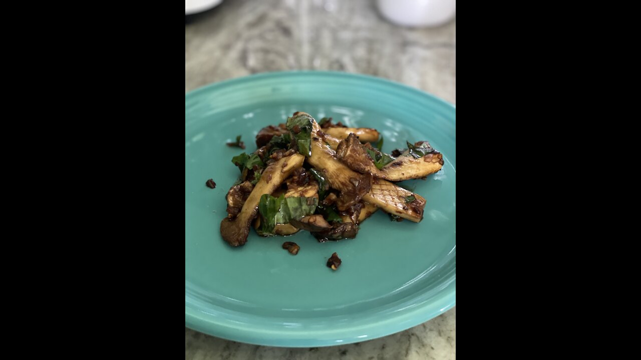 Paleo Thai Trumpet Mushrooms