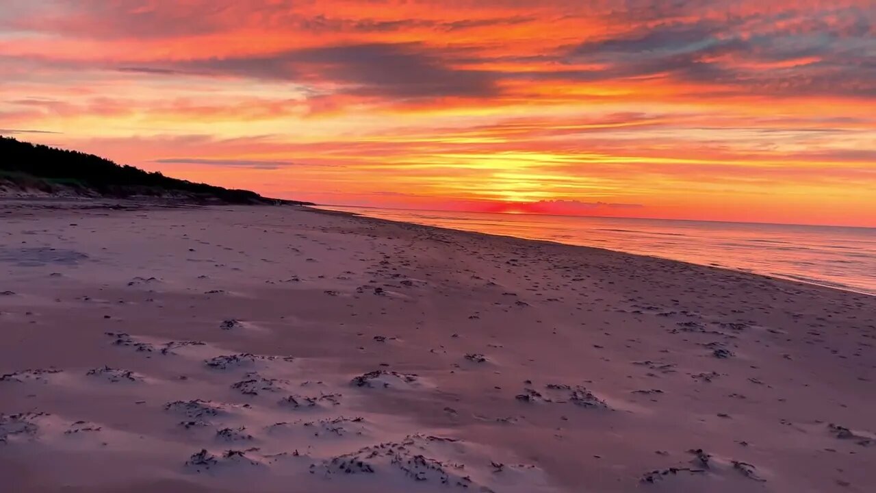 Chill Evening on the Beach Timelapse
