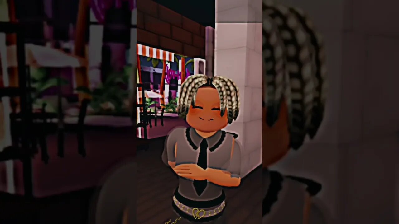 #POV: You’re at a cafe and the waiter is cute☺️ #roblox #robloxplayer #royalhigh #shorts #love