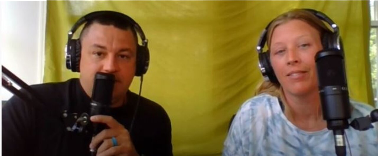 Chris and Brooke How to Meditate E81