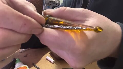 How to redrill and open up the draught of a smoking pipe