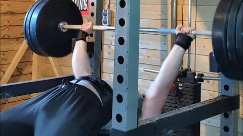 90 Kgs x 10 Bench Press absolutely MANHANDLED. NEW REP PR!