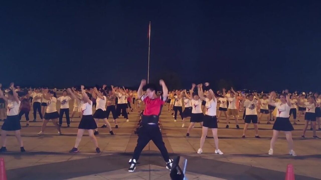 顺能广场舞《中国范儿》我有我的舞蹈范就是这么帅【順能炫舞團】