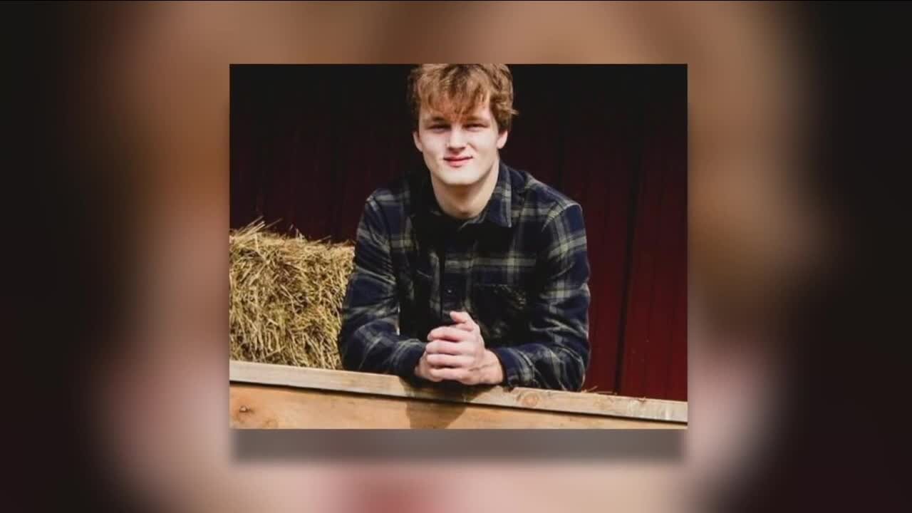 Kenston High School senior dies in car crash