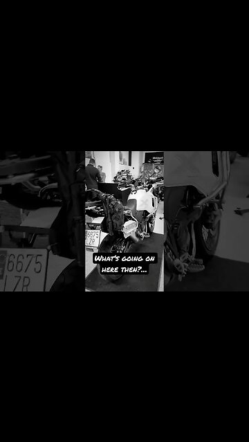 It’s Desert X O‘Clock!