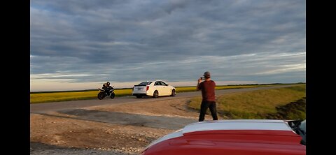 Cadillac CTS-V vs kawasaki ninja 600