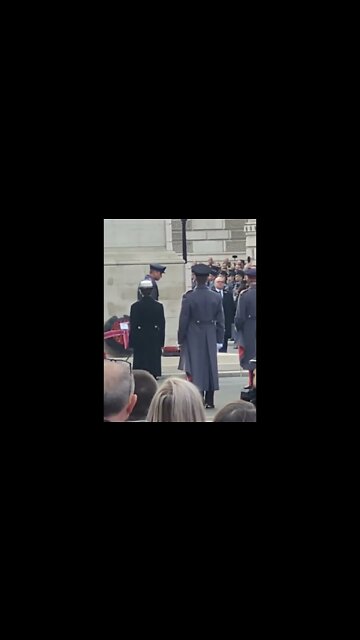Prince William salutes the war dead the Cenotaph #london