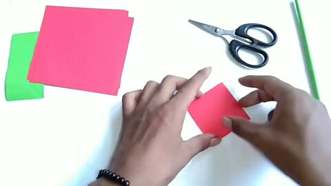 Bunga Mawar Dari kertas