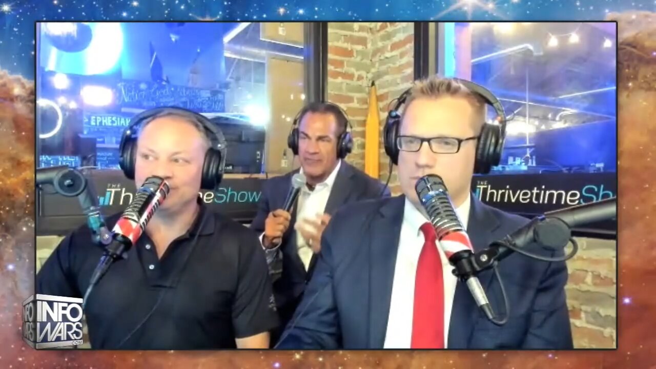 WAR ROOM (Full Show) Monday - 8/1/22