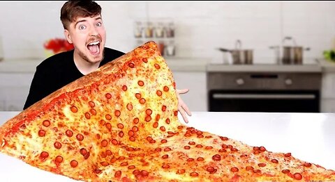 I Ate the Worlds Largest Slice of Pizza 🍕