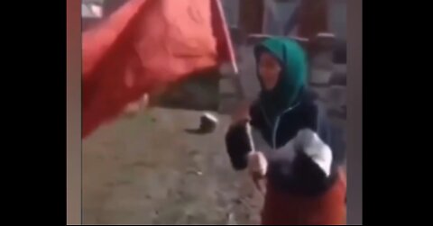 A grandmother who does not forget her identity