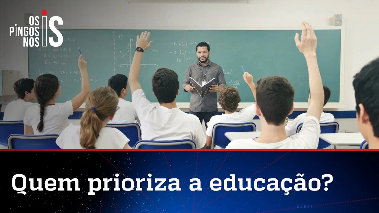 Prefeitos não querem reajuste a professores dado por Bolsonaro