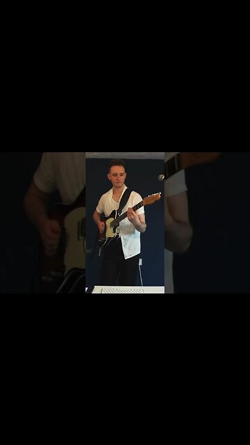 Brand new super funky Slyvstream uploaded today 🚀💜🔥 #guitar #funk #livelooping #music