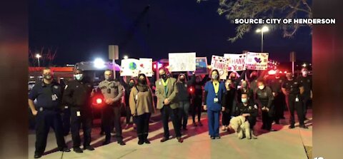 Police officers, firefighters thank Henderson healthcare workers