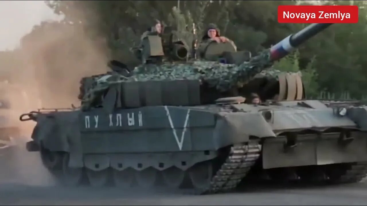 Grand Theft Tank: Russian T-80BVM stole British Husky MRAP in Zaporizhye Ukraine