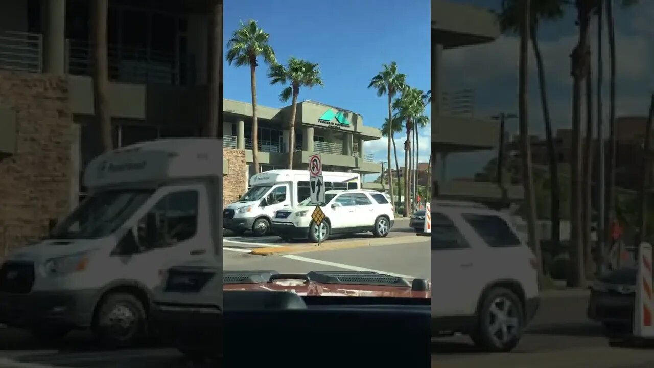 Cruising Scottsdale, Arizona, midday! Always a pleasant vibe! Lotta DAY Drinking!!! 🍷 🍺 🍻