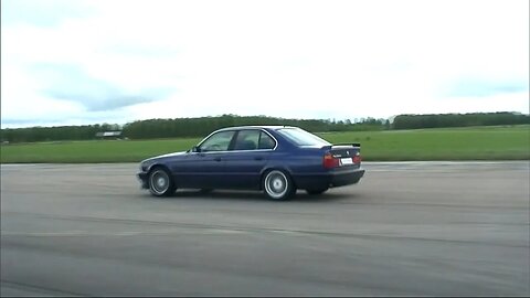 360 HP BMW Alpina B10 BiTurbo vs ECU-tuned B10 BiTurbo