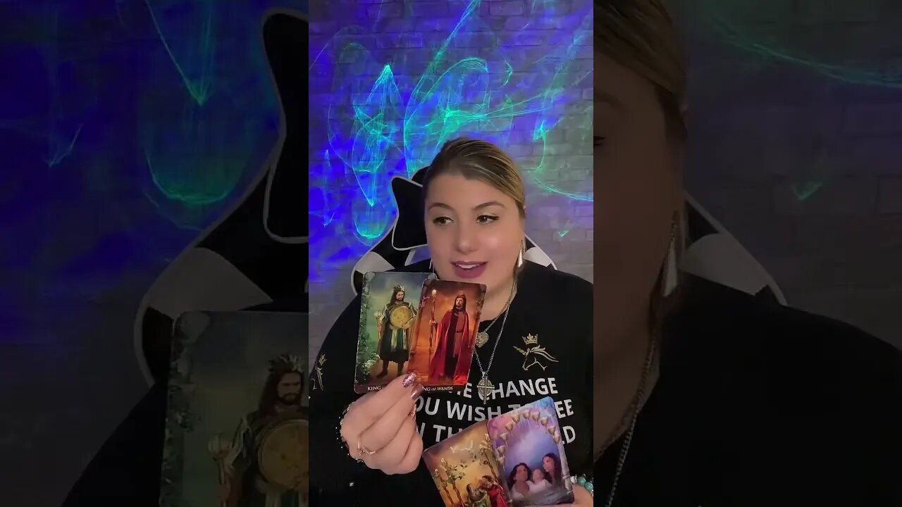 AQUARIUS ♒️SOMEONE IS EVERYTHING FOR YOU💐THEY’RE COMING IN🥰END OF 2022 LOVE TAROT MESSAGES