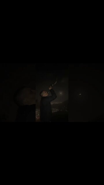 Daciolo comemorando a vitória do Vasco no monte Vasco 1x0 Atlético MG