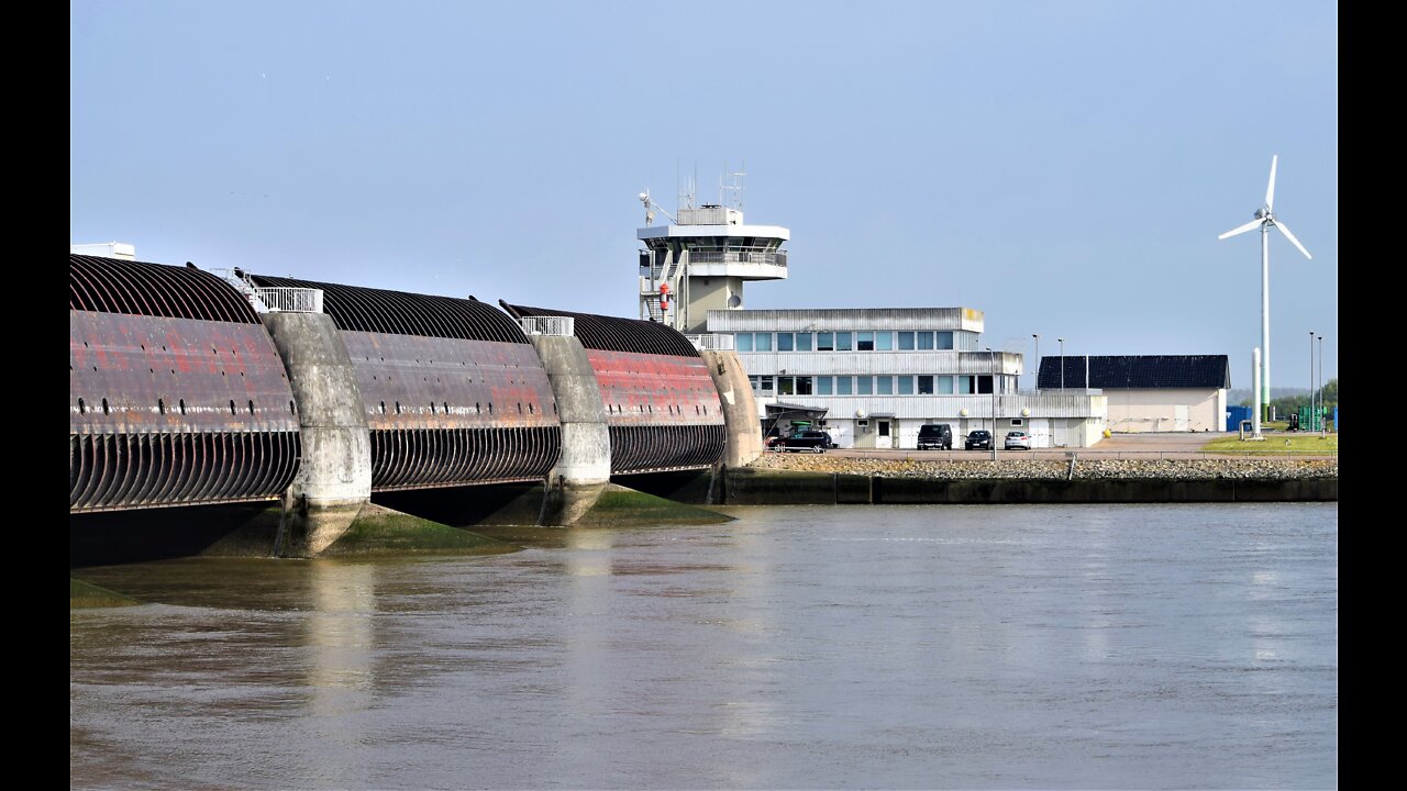 The Eider River barrage.