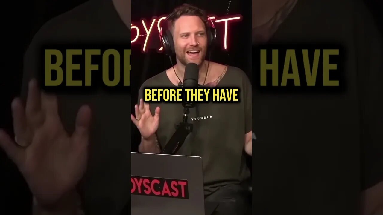 Guys Lying vs Girls Lying