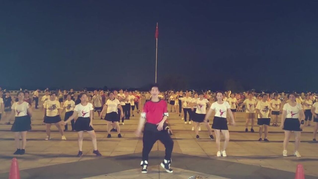 顺能广场舞《大时代》大时代，舞蹈的时代【順能炫舞團】