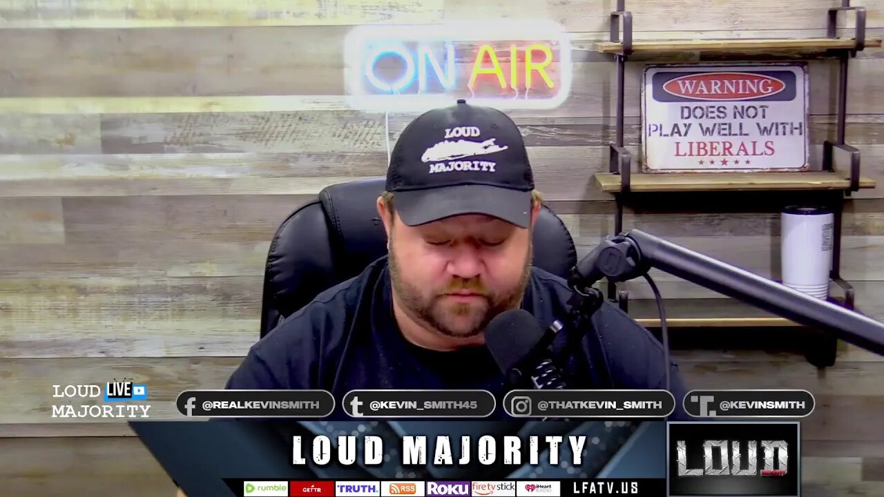 ILLEGAL IMMIGRANTS STILL COMING TO NEW YORK - LOUD MAJORITY LIVE EP 246