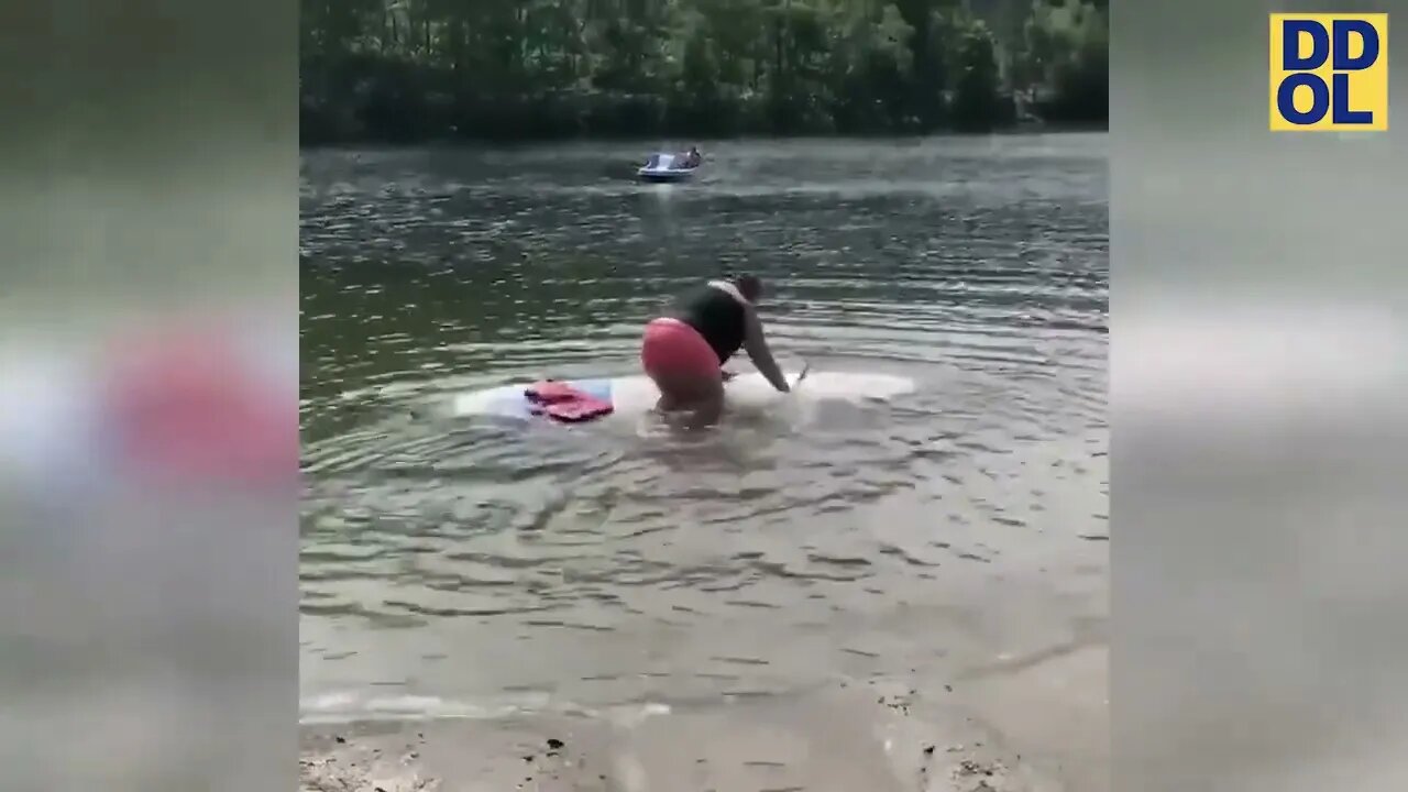 TRY NOT TO LAUGH WATCHING FUNNY FAILS VIDEOS