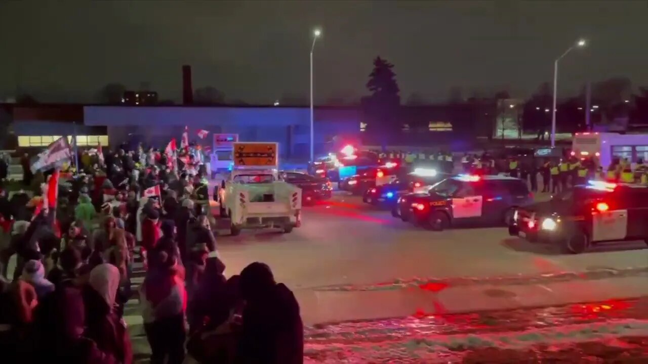 🇨🇦AMBASSADOR BRIDGE BLOCKADE 🇨🇦 *HEAVY POLICE PRESENCE**